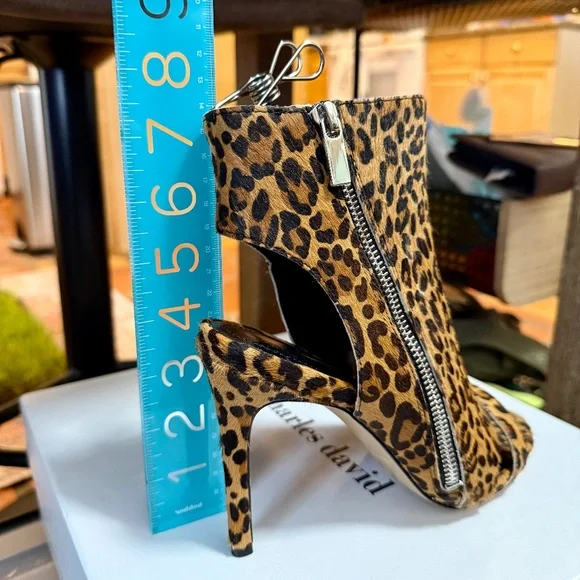 NWT Charles David Crosser Calf Hair Leopard Print Open Toe Heels - Picture 7 of 15